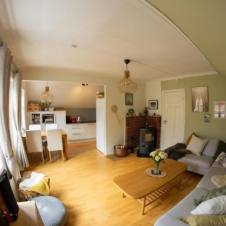 Apartment Cosy In Next To The Sea
